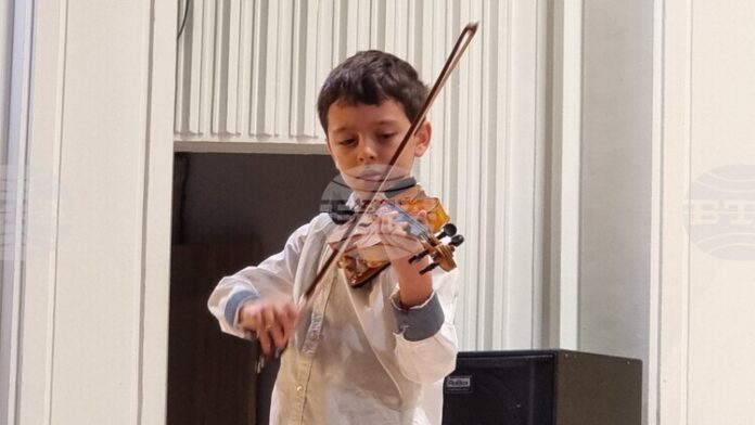 Без излъчен лауреат в Хасково завърши 50-ото издание на Международния конкурс за млади цигулари "Проф. Недялка Симеонова"