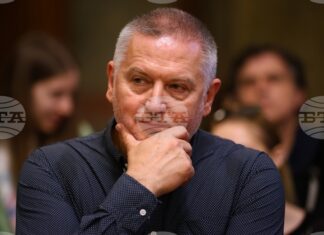 Близо час опашка за автографи от Георги Господинов на фестивала на идеите "Фрийдъм геймс" в Полша