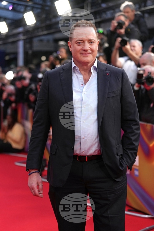 СподелиБрендън Фрейзър познат американски актьор навлиза в дълбочината на японската