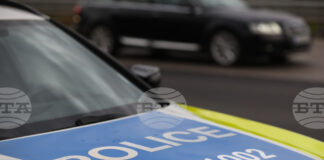 Бус самокатастрофира на столичния булевард "Илиянци", съобщиха от СДВР