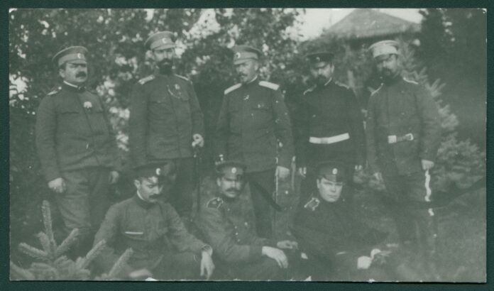 Симеон Радев, Димитър Калевич, Михаил Арнаудов, Александър Балабанов, Елин Пелин и др. Б.м. [1917] г. ЦДА, ф. 77К, оп. 4, а.е. 1656