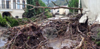 Четвърта жертва на наводненията в района на курортното селище Елените беше открита тази вечер, съобщи директорът на полицията в Бургас