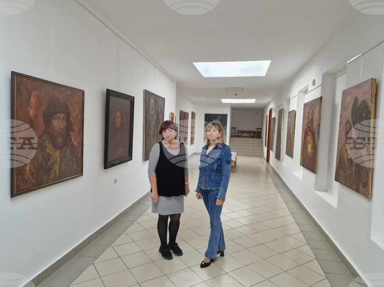 СподелиНародно читалище Надежда – 1869 във Велико Търново е обновило