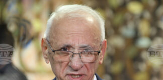 Да бъдеш лекар е мисия, въплъщаваща грижата, състраданието и безусловната отдаденост, казва министър Силви Кирилов в поздравлението си към лекарите