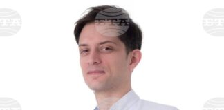 Днес е Световният ден за борба с рака на гърдата 
                                                                                                Все по-често се диагностицират млади жени с рак на гърдата, включително и 18-20-годишни, каза д-р Гаврил Наков