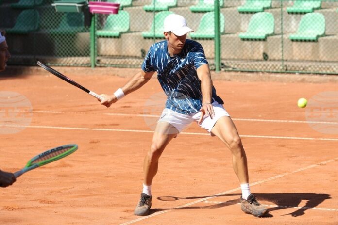 Донски се класира за полуфиналите на двойки на турнира по тенис от сериите "Чалънджър" в Брага