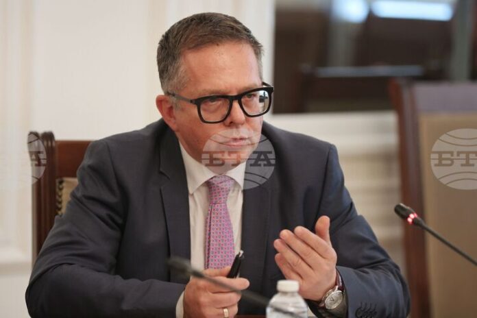 ДОПЪЛНЕНА
                                                                                                Унгария е сред ключовите търговски и инвестиционни партньори на България, заяви заместник-министър Дончо Барбалов