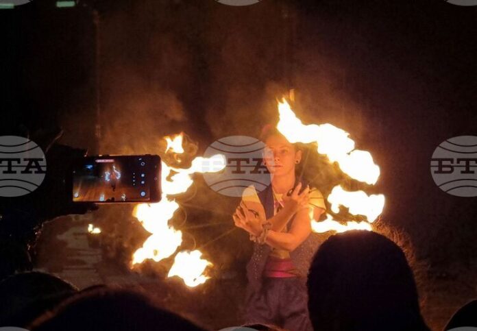 Двудневен "Фестивал за улични огнени спектакли 6Fest 2025" започна в Ямбол