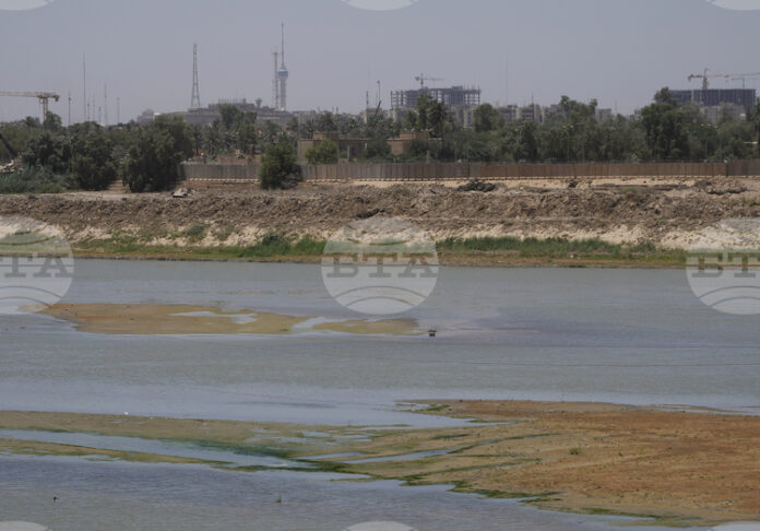 Фермери в Ирак протестират срещу забраната за земеделие заради сушата в страната