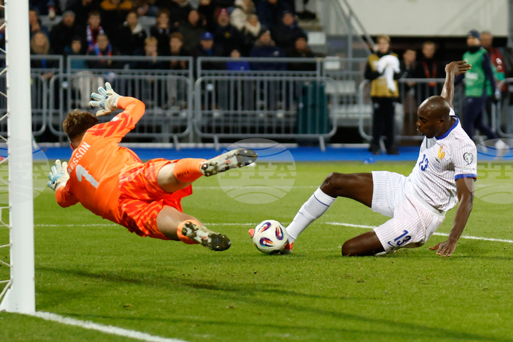 СподелиФранция завърши с резултат 2 2 при визитата си на Исландия