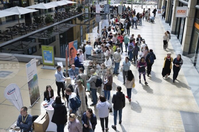 Германия отчете през октомври с 120 000 безработни повече, отколкото преди година