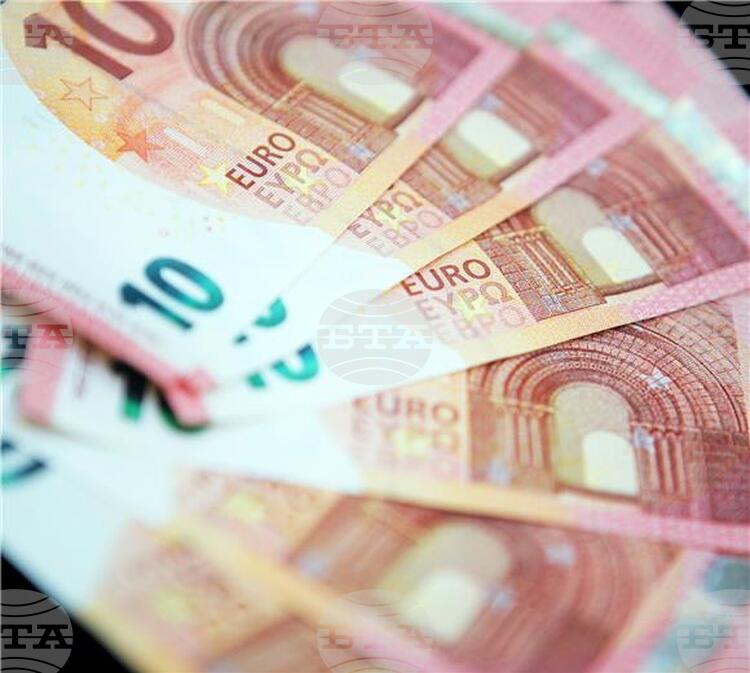 СподелиСредният размер на нетната заплата през август за работещите в