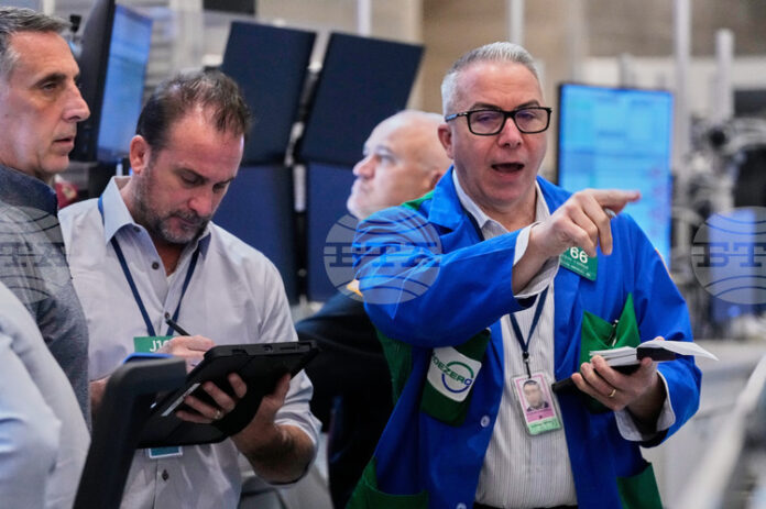 Индексите на Уолстрийт откриха на рекордни нива благодарение на надеждите за търговско примирие между САЩ и Китай