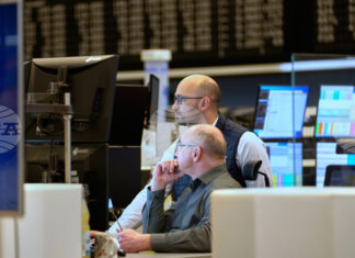 Индексите на водещите европейски фондови пазари затвориха на рекордно високи нива след признаци за облекчаване на търговското напрежение между САЩ и Китай