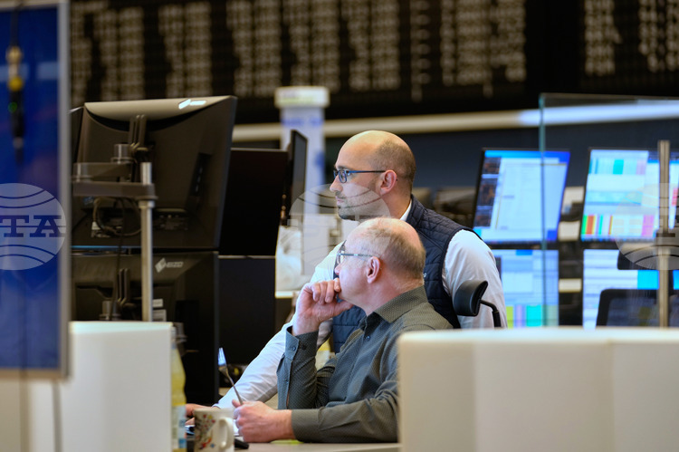 СподелиНа основните европейски фондови пазари индексите приключиха днешния ден с