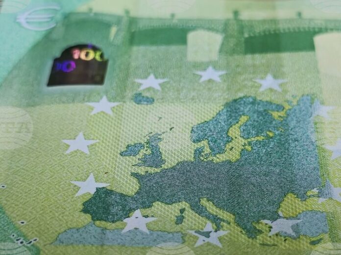 Информационните системи на Агенция "Митници" са напълно готови за въвеждането на еврото, съобщават от институцията