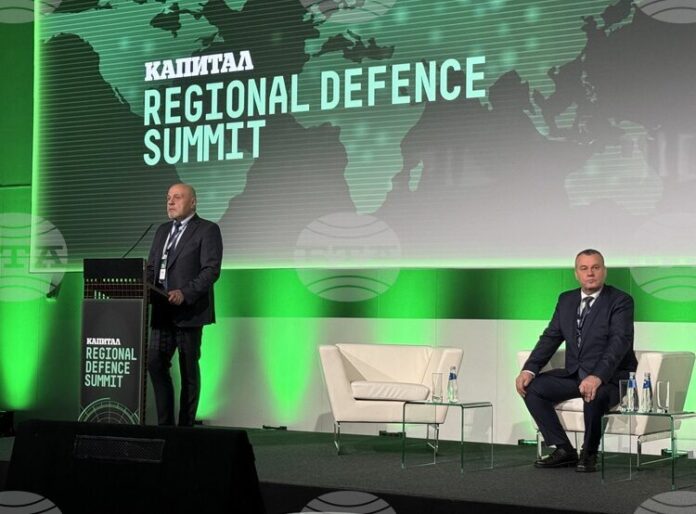 Инвестициите в отбрана са шанс икономиката ни да премине на друго технологично ниво, посочи Томислав Дончев