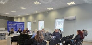 Как ще бъдат защитени гражданите от Комисията за защита на потребителите попитаха хората в Стрелча на среща за еврото