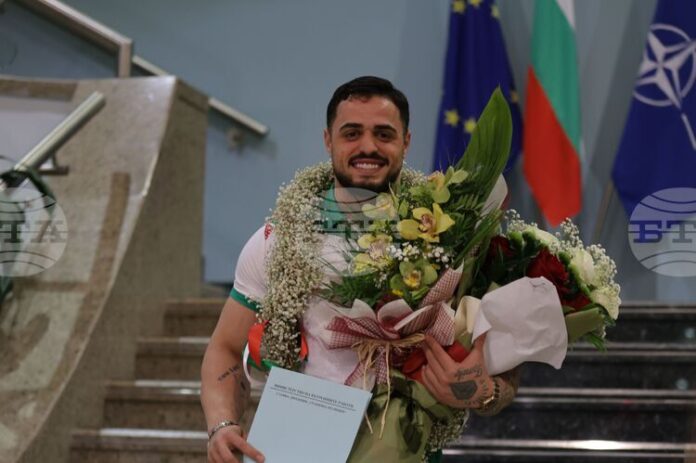 Карлос Насар: "Никога не съм бил обвързан с политически сили Карлос Насар: "Никога не съм бил обвързан с политически сили и личности и това е сфера, към която нямам ангажираност по никакъв начин"