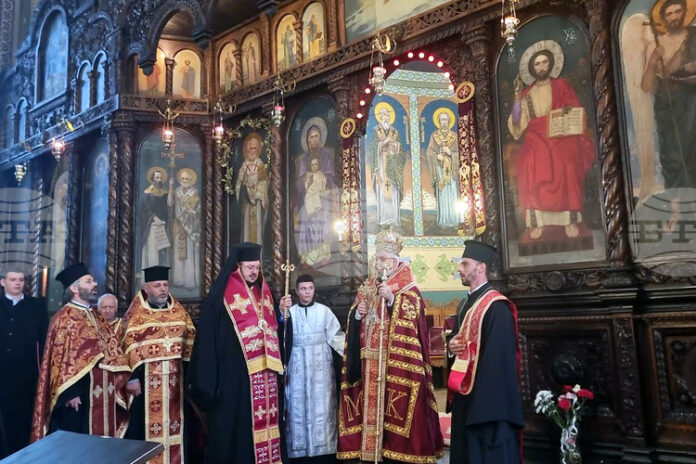 Когато настъпи 5 октомври, Стара Загора засиява в светлината на своята памет и вяра, каза митрополит Киприан