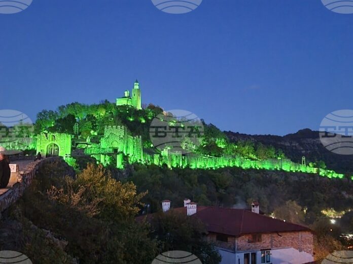 Крепостта ,,Царевец’’ във Велико Търново бе осветена в зелено - цветът на донорството и трансплантацията
