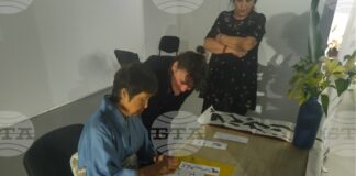 Културният обмен между България и Япония ме прави щастлива, каза за БТА Мивако Ноте, майстор на калиграфия