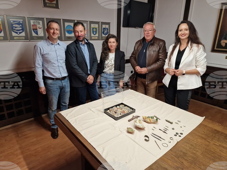 СподелиИнтересни находки от подножието на горнооряховската крепост Ряховец са включени