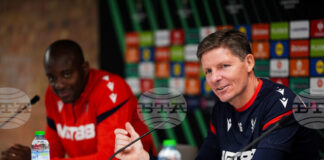 Мениджърът на Кристъл Палас Оливер Глазнер се надява тимът му да започне да вкарва голове срещу Арсенал в неделя