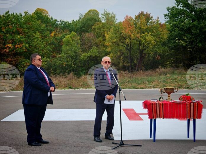 Министър Силви Кирилов откри хеликоптерната площадка в габровската болница и посочи, че се създават възможности за мобилност и бърза реакция