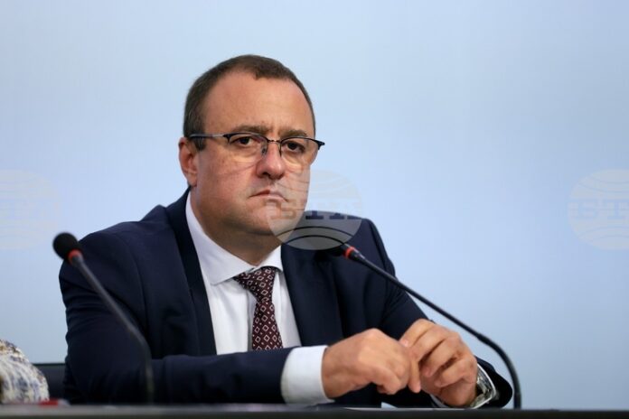 Министърът на регионалното развитие и благоустройството Иван Иванов ще инспектира Министърът на регионалното развитие и благоустройството Иван Иванов ще инспектира новопостроения участък от АМ "Хемус"