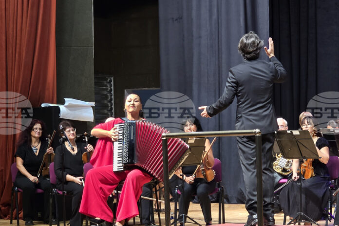 Националното турне "Музикална магия 2" на Плевенската филхармония и Йордан Камджалов завършва с концерт в зала "България"