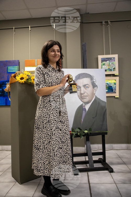 Над сто млади поети участват в 42-рото издание на Националния Над сто млади поети участват в 42-рото издание на Националния конкурс „Веселин Ханчев“