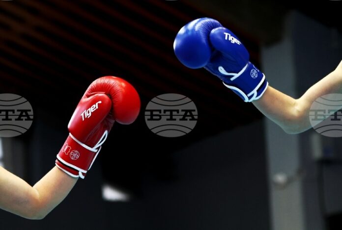 Никълъс Николов също си осигури медал от Европейското първенство по Никълъс Николов също си осигури медал от Европейското първенство по бокс за ученици в Будва