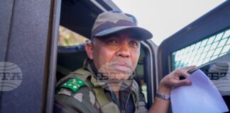 ОБНОВЕНА
                                                                                                Лидерът на военната хунта, която завзе властта в Мадагаскар, обяви преходен период от две години, след който ще бъдат произведени избори