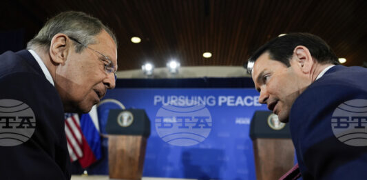 ОБНОВЕНА
                                                                                                Русия заяви, че Лавров и Рубио са провели "конструктивен" разговор преди срещата на върха