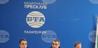 ОБНОВЕНА „Продължаваме промяната“ протяга ръка към всички партии, които не искат Пазарджик да се управлява от Пеевски, каза Асен Василев