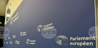 Обзор
                                                                                                Дебатът за състоянието на върховенството на закона в България коментираха пред БТА български евродепутати