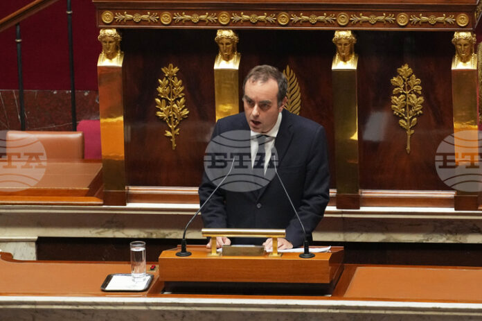 ОБЗОР
                                                                                                Правителството във Франция отменя временно пенсионната реформа с надеждата да избегне вот на недоверие