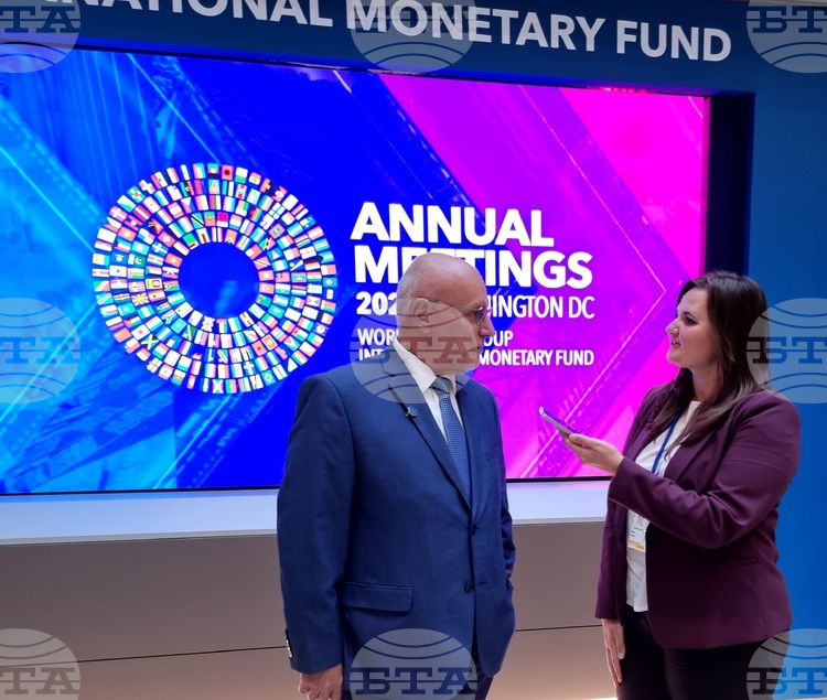 СподелиСпоред управителя на Българската народна банка БНБ Димитър Радев основните