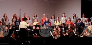 Певците от Детския радиохор пяха и танцуваха по време на концерта „Фиеста – радостта от музицирането“ в НДК