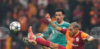 Полузащитникът Къртис Джоунс смята, че Ливърпул трябва да запази спокойствие след двете поредни загуби