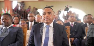 ПОРТРЕТ
                                                                                                 АП: Новият президент на Мадагаскар, полковник Микаел Рандрианирина