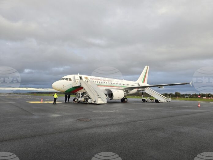 Президентът Румен Радев пристигна в Талин, където ще участва в Президентът Румен Радев пристигна в Талин, където ще участва в годишната среща на държавните глави от групата „Арайолуш“