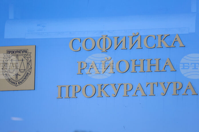 Прокуратурата обвини за хулигански действия мъж, размахвал мачете в столичен мол