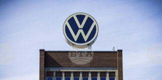 "Фолксваген" спира производството в заводите си в Саксония заради слабо търсене на електромобили