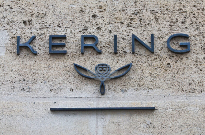 "Керинг" продава звеното си за козметика на "Л'Ореал" за 4 милиарда евро