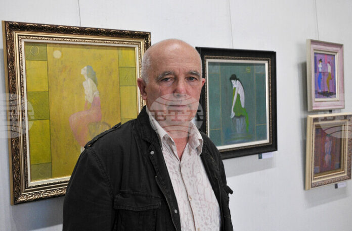 Ретроспективна изложба по повод 70-ата си годишнина ще подреди художникът Владимир Киров в троянската галерия „Серякова къща“