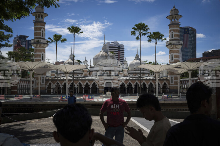 СподелиДелегации от Китай и Съединените щати се срещнаха днес сутрин