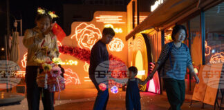 Средните разходи по време на почивните дни за Златната седмица в Китай са достигнали тригодишен минимум