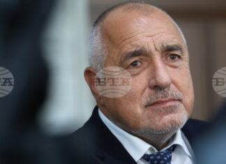 В Европа има разбиране към България и трябва да го използваме за бърза индустриализация на икономиката, заяви лидерът на ГЕРБ Бойко Борисов Ще направим още един завод, за средните калибри, каза Бойко Борисов